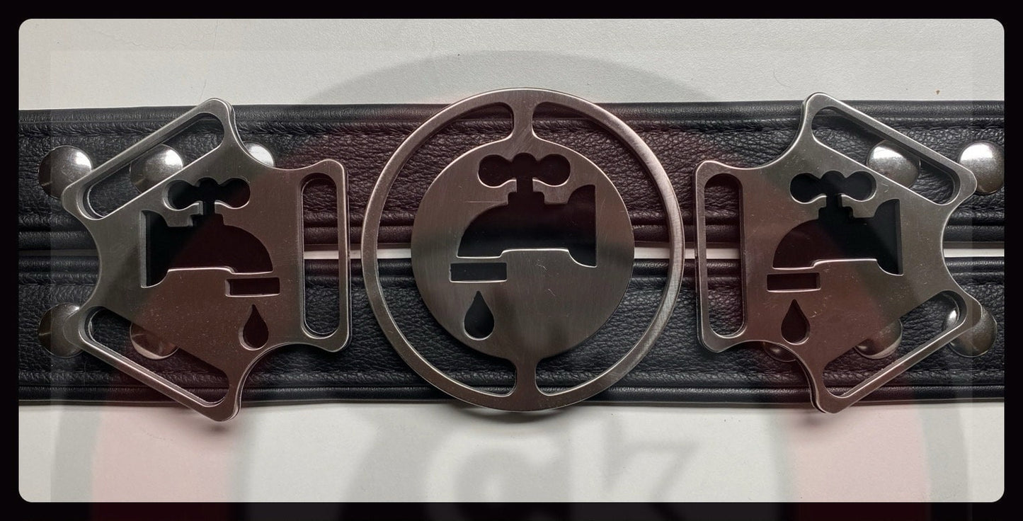Water Sports Faucet Themed Bulldog Harness